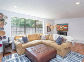 Experience Nirvana with artwork collections from around the globe Located in Lakewood neighborhood in SE Boise next to a park, Minutes from Bown Crossing and the Boise River, 10 minutes to downtown, 4